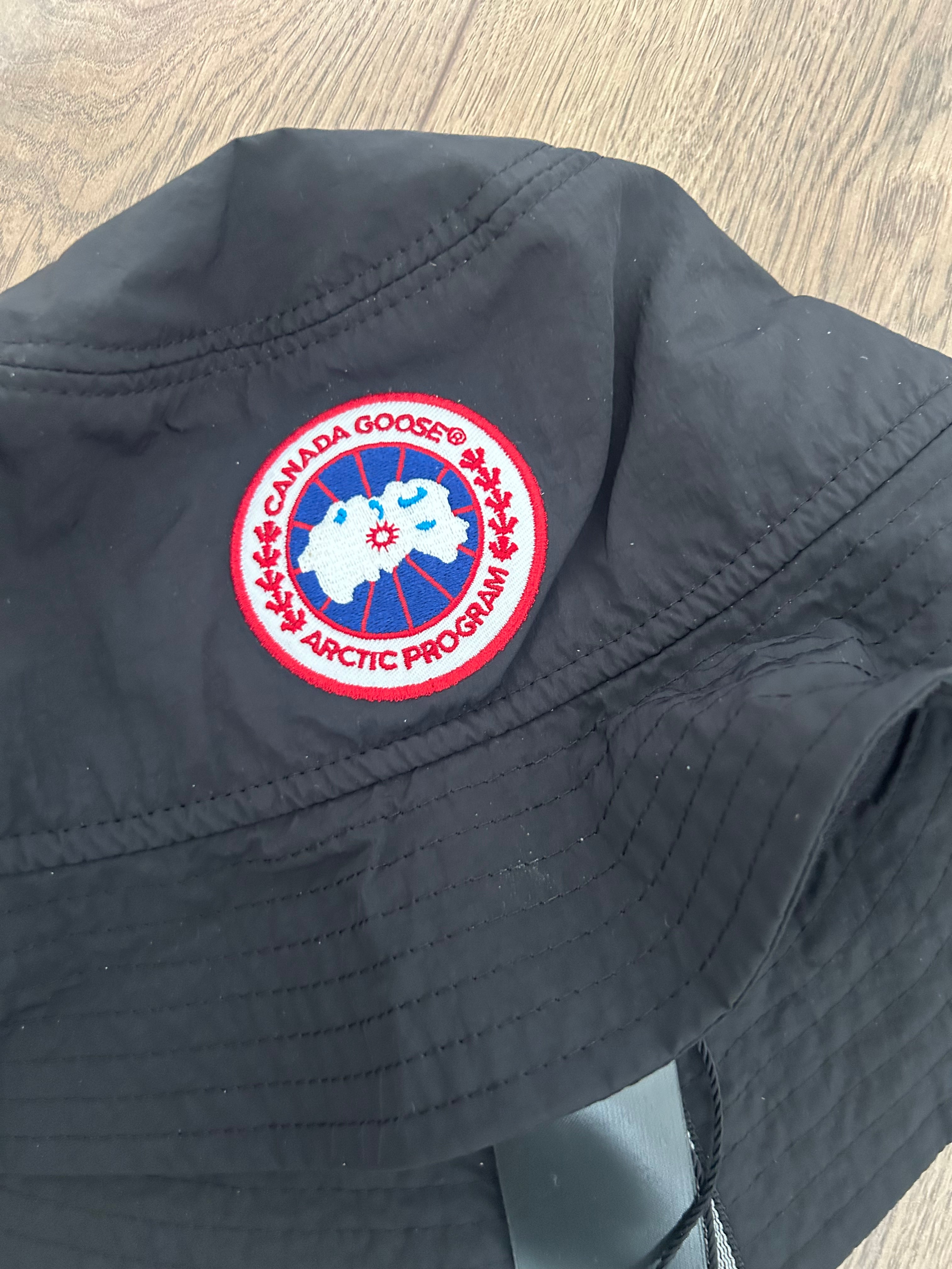 Canada Goose Haven Bucket Hat | Black | Size M / L