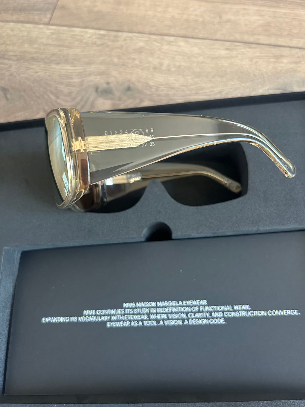 Brand New MM6 Maison Margiela MASK UNISEX - SUNGLASSES - Ivory