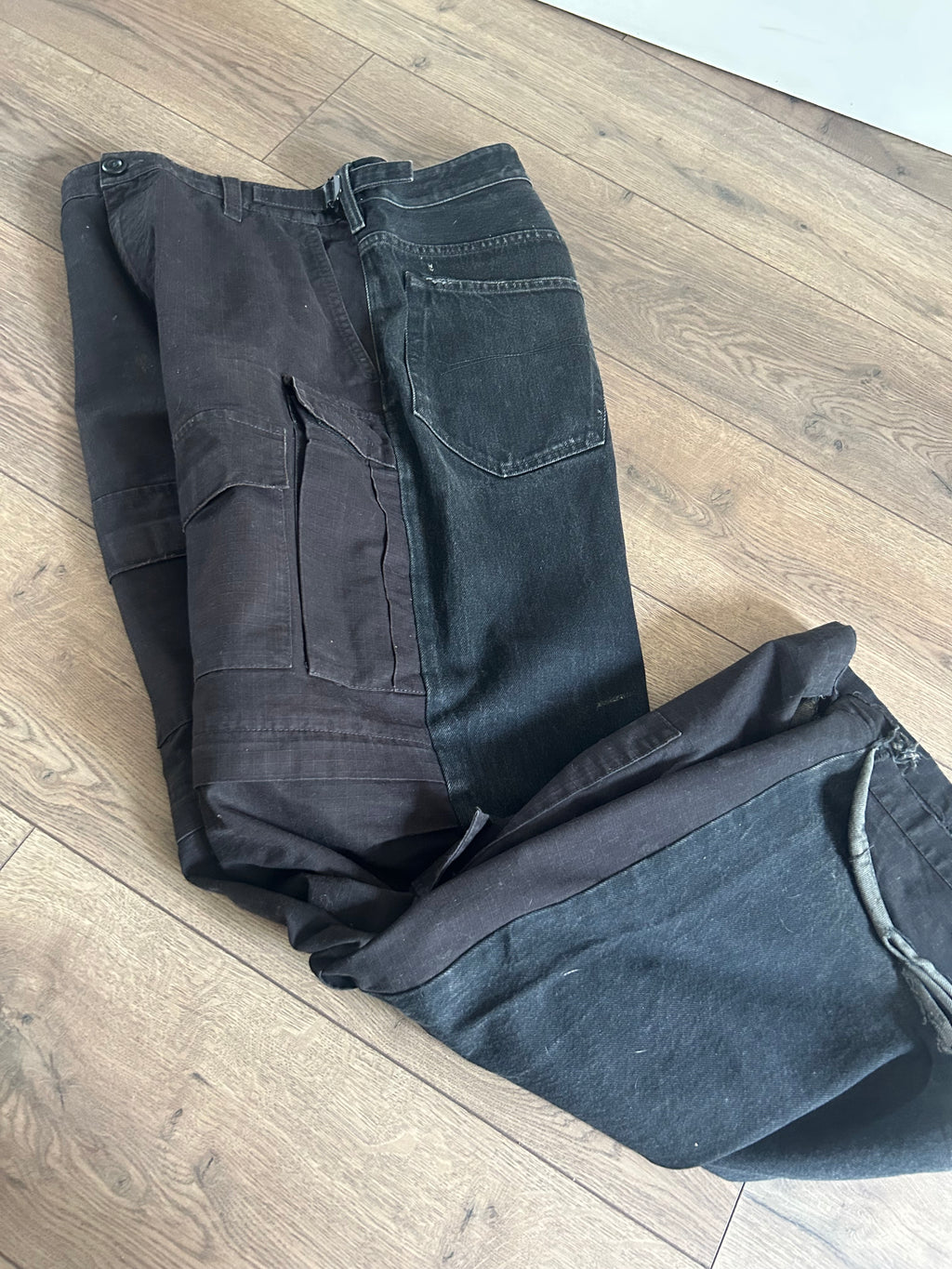 Balenciaga distressed Cargo jeans
