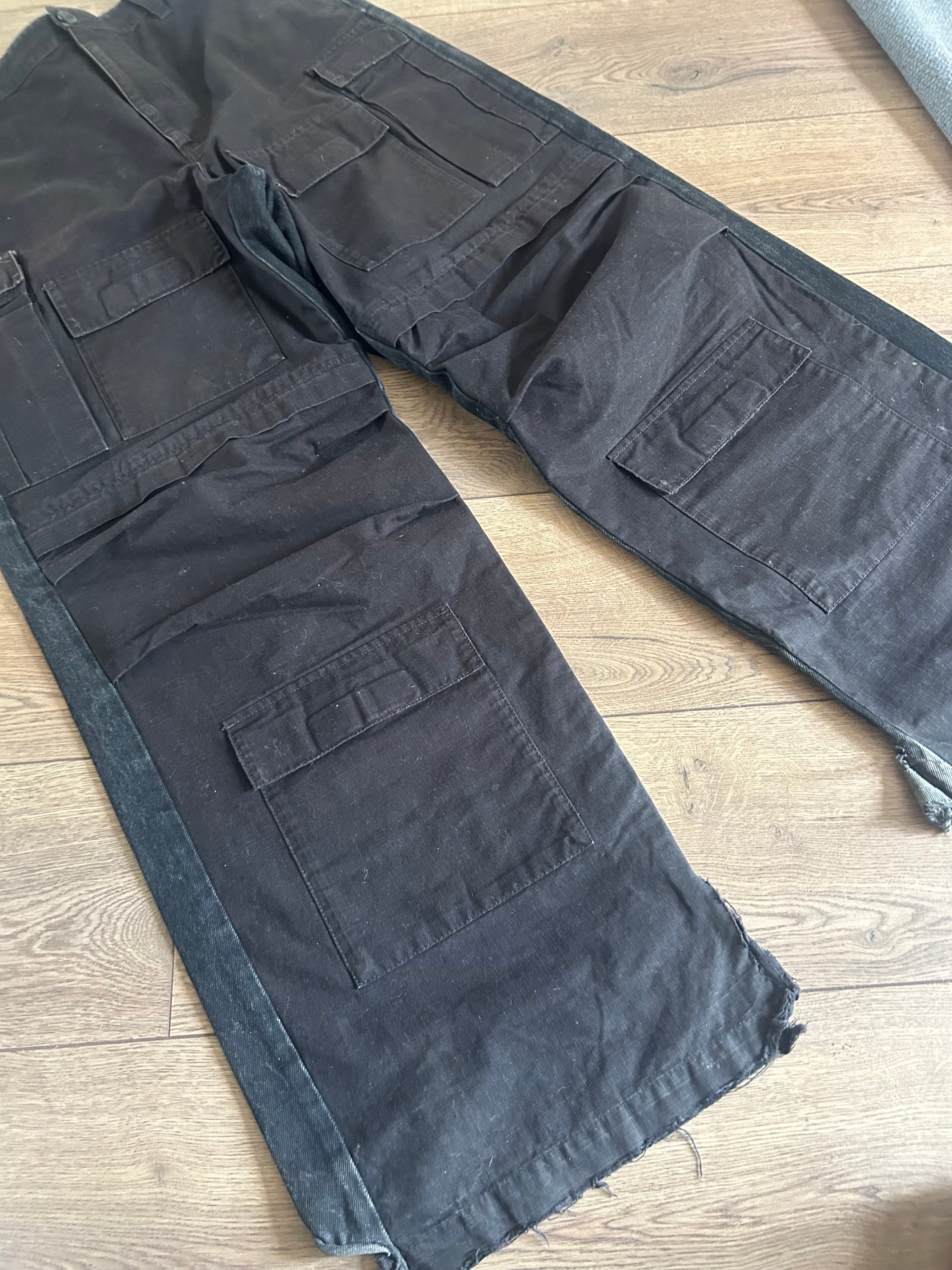 Balenciaga distressed Cargo jeans